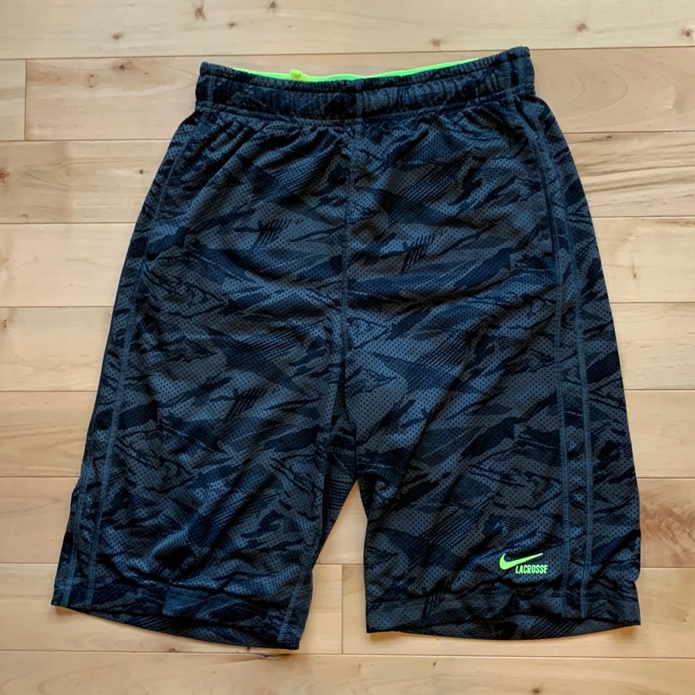 Nike New DRI-FIT Lacrosse Shorts Black and Grey Size Boys XL